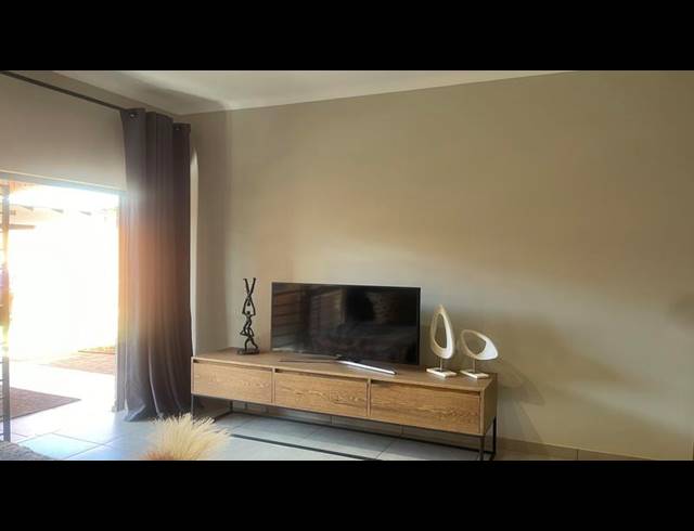 3 BEDROOM HOUSE FOR SALE IN RIETVALLEIRAND